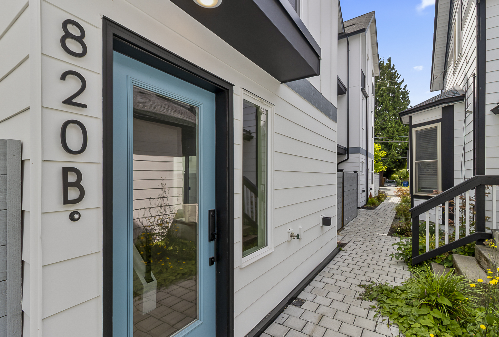 820 South Sullivan Street - B